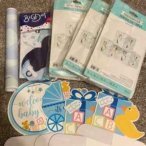 3-Oh baby boxes, 40 party swirls, 5 cardboard centerpieces, 1 mommy to be poster